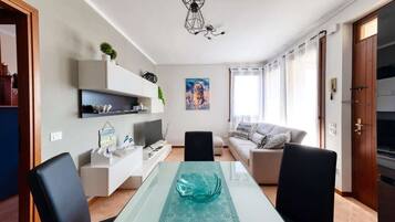 Fernseher, Videospiele, Arbeitsbereiche