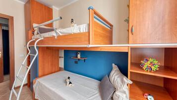 2 Schlafzimmer, Bügeleisen/Bügelbrett, Reisekinderbett, WLAN