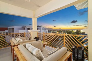 Terrace/patio - Bon Bida Penthouse with a spectacular panorama over the sea and beautiful sunsets (Kralendijk)