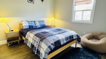 2 bedrooms, iron/ironing board, free WiFi, bed sheets