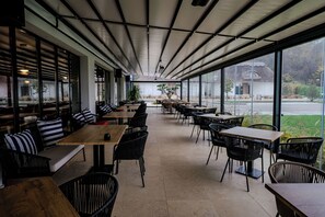 Frühstück, Mittagessen und Abendessen