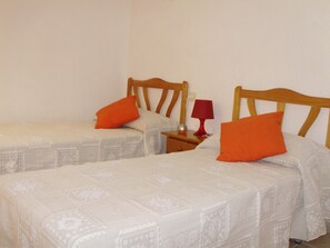 3 habitaciones, tabla de planchar con plancha y wifi gratis