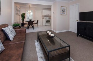 Living area - Stay-Awhile 1BR in Charlotte (Charlotte)