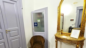 Nicht klassifiziertes Bild, 3 von 16, Schaltfläche