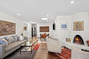 Unclassified image, 2 of 29, button - Palace of the Sleeping Dog – Tres: 3 bedroom • Walk to Plaza • A/C • Pet Friendl (Santa Fe)