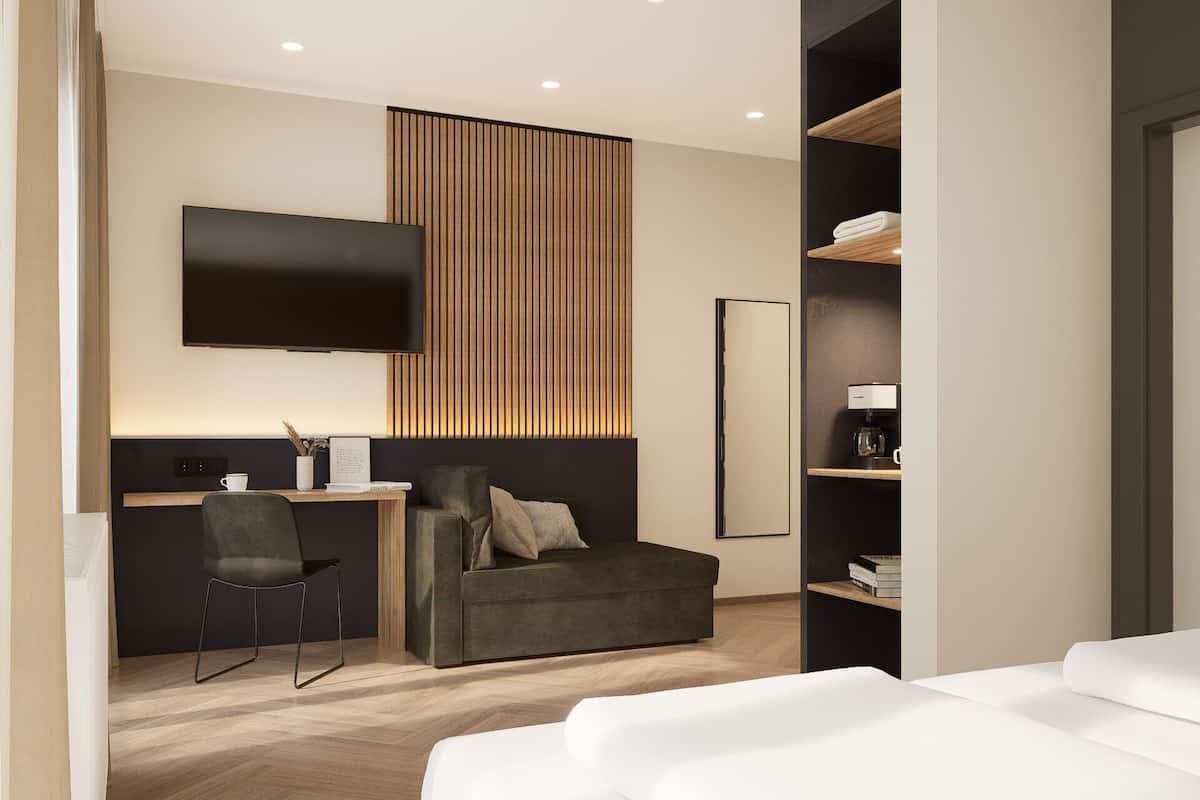 Comfort Double Room | In-room safe, desk, laptop workspace, blackout drapes