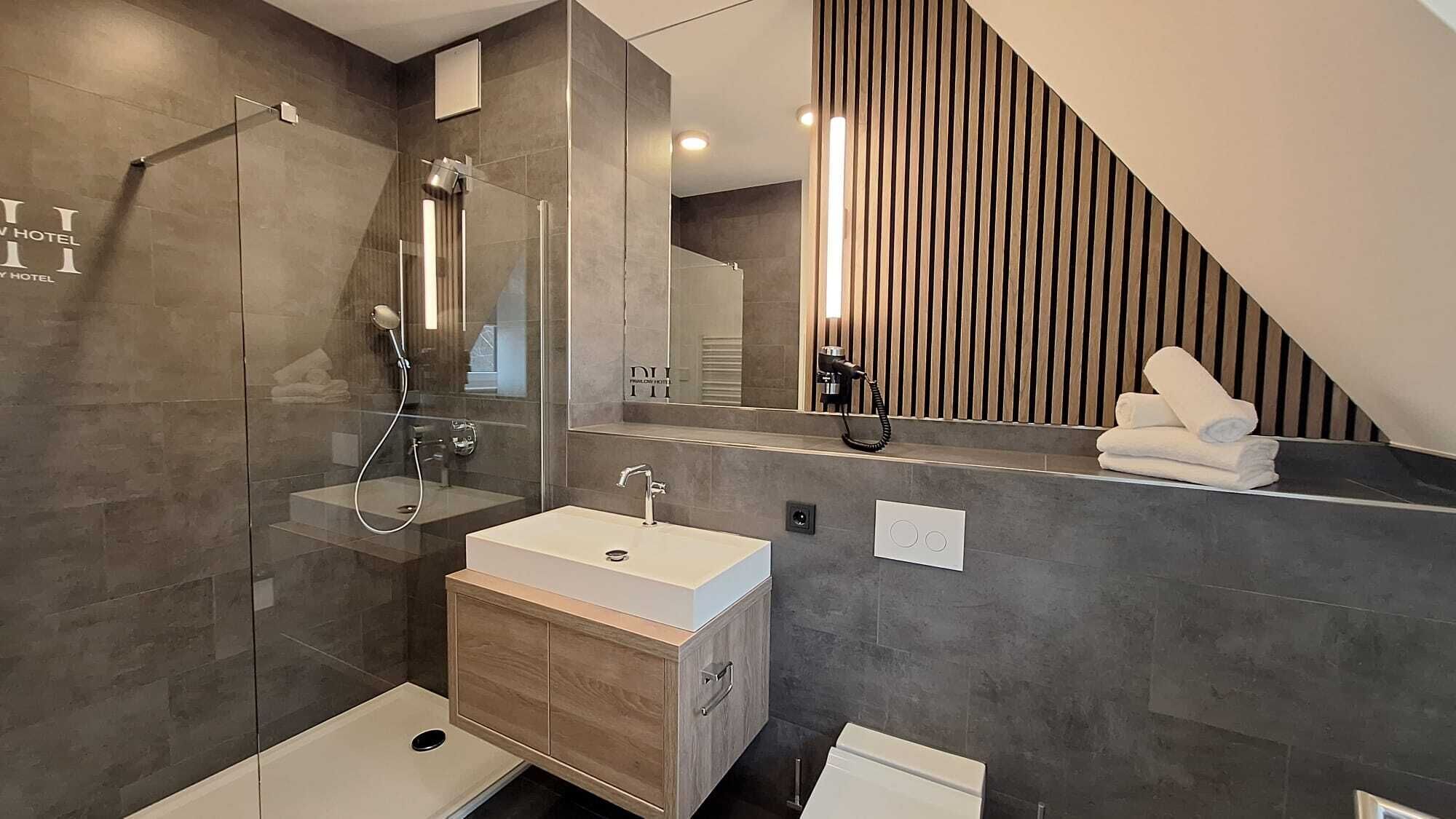Comfort Double Room | Bathroom | Hair dryer, bathrobes, towels, soap