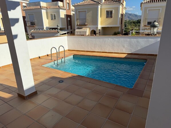 Pool - Villa 'Bianca' with Sea Views, Wi-Fi, and Air Conditioning (Málaga)