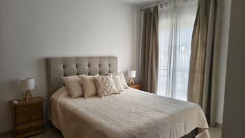 Bügeleisen/Bügelbrett, WLAN, Bettwäsche