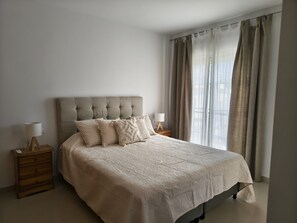 Bügeleisen/Bügelbrett, WLAN, Bettwäsche