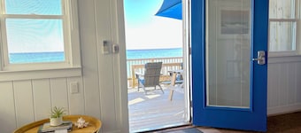Private Beachfront Cottage for 2—Spacious Deck on the Water, Breathtaking Views!