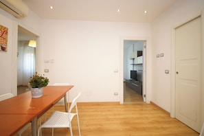 Apartamento (2 Bedrooms) | Área de estar