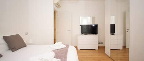 Appartement (2 Bedrooms) | 2 slaapkamers, een strijkplank/strijkijzer, beddengoed