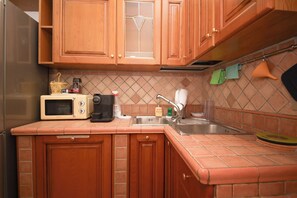 Apartment (1 Bedroom) | Private kitchen - Yellowmat by Ghor (Rome)