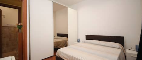 Appartamento (1 Bedroom) | 1 camera, ferro/asse da stiro, culle/letti per bambini (a pagamento)