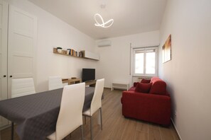 Căn hộ (2 Bedrooms) | Khu phòng khách