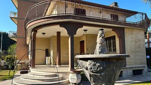 Unclassified image, 2 of 58, button - Villa Visconti by Ghor (Rome)