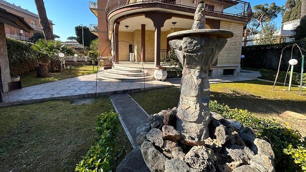 Unclassified image, 1 of 58, button - Villa Visconti by Ghor (Rome)
