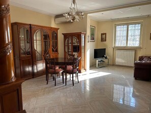 Villa | Living area - Villa Visconti by Ghor (Rome)