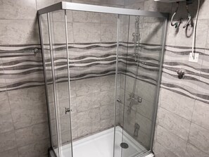 Bathroom - Sky Suites East Legon (Accra)