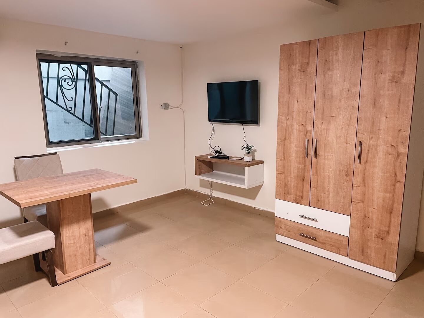 Estudio Confort, 2 camas individuales | Servicio a la habitación