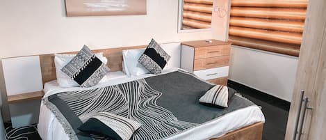 Superior Apartment, 1 Bedroom | In-room safe, laptop workspace, iron/ironing board, free WiFi