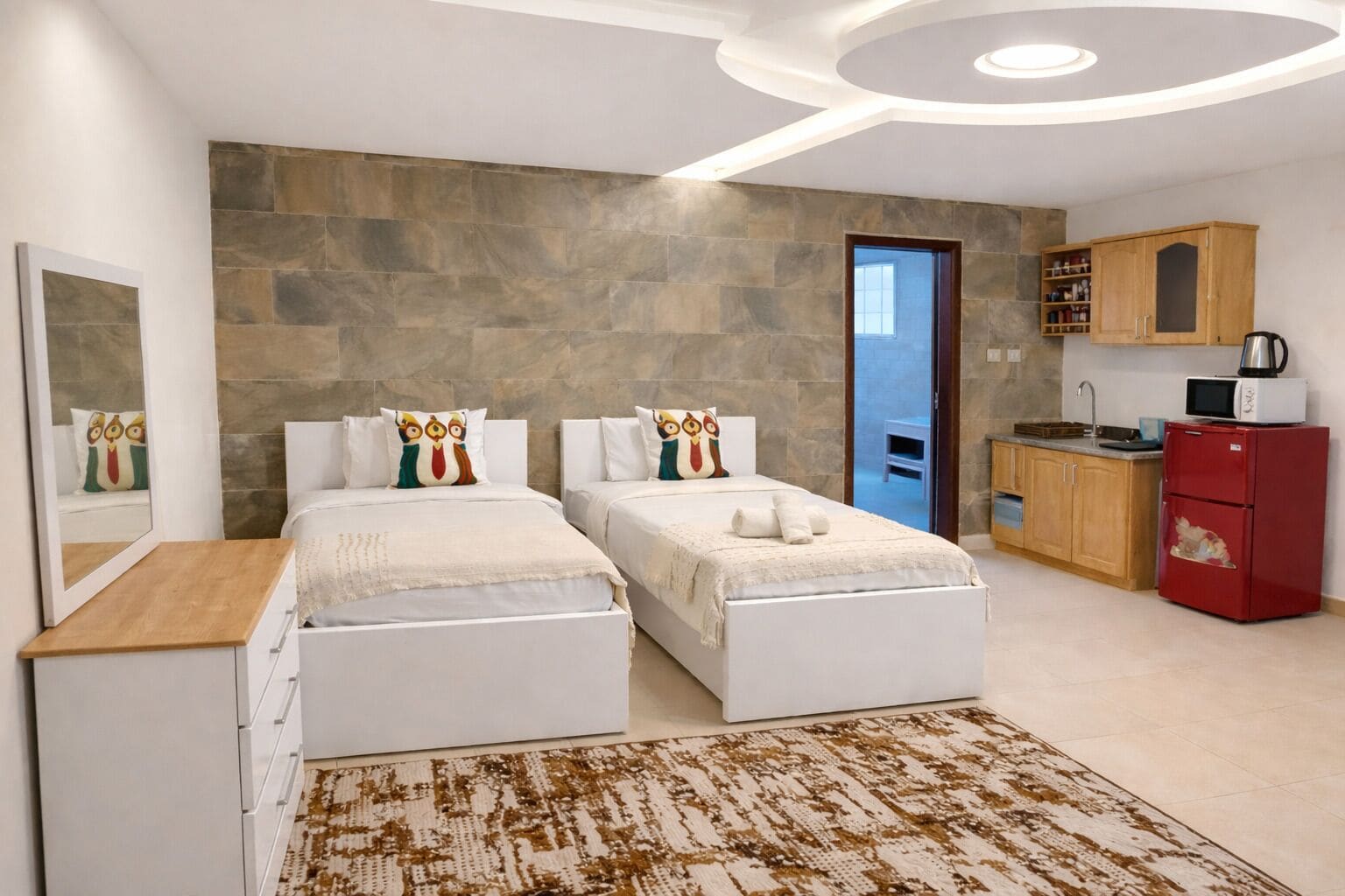 舒適開放式客房, 2 張單人床 | 房內夾萬、手提電腦工作空間、熨斗/熨衫板、免費 Wi-Fi