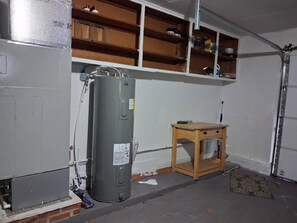 Interior - 3 BR home...the perfect alternative to hotel living for the visiting work crew (Defiance)