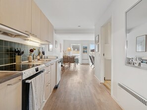 Fridge, microwave, dishwasher, cookware/dishes/utensils - "Yosefin" - 50m from the sea by Interhome (Allinge)