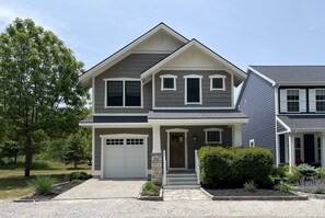 Exterior - Daydreamer - A large luxury vacation home (South Haven)