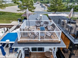 Outdoor dining - Morning Glory - Floating Cottage (TFC#3) - Resort (South Haven)