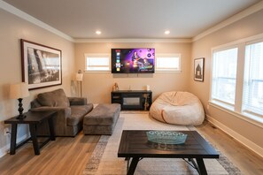 TV, fireplace - Northside Retreat -2 pools and hot tub, less than (South Haven)