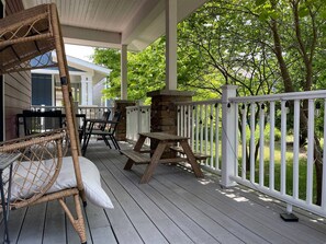 Property grounds - Summer`s Haven- pool, close to Beaches and Town! (South Haven)