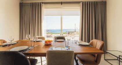 Bright Apartment with Sea & Valley Views | BBQ