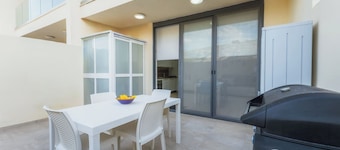 Xlendi Apartment with BBQ | Close to the Bay