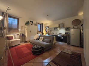 Living area - Downtown Riverside (Verona)