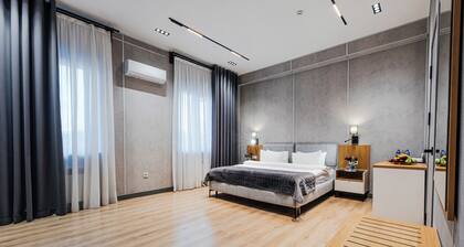 City Deluxe Apartments