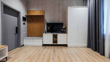 Dobbelt- eller tomannsrom – standard | Safe på rommet og wi-fi (inkludert)