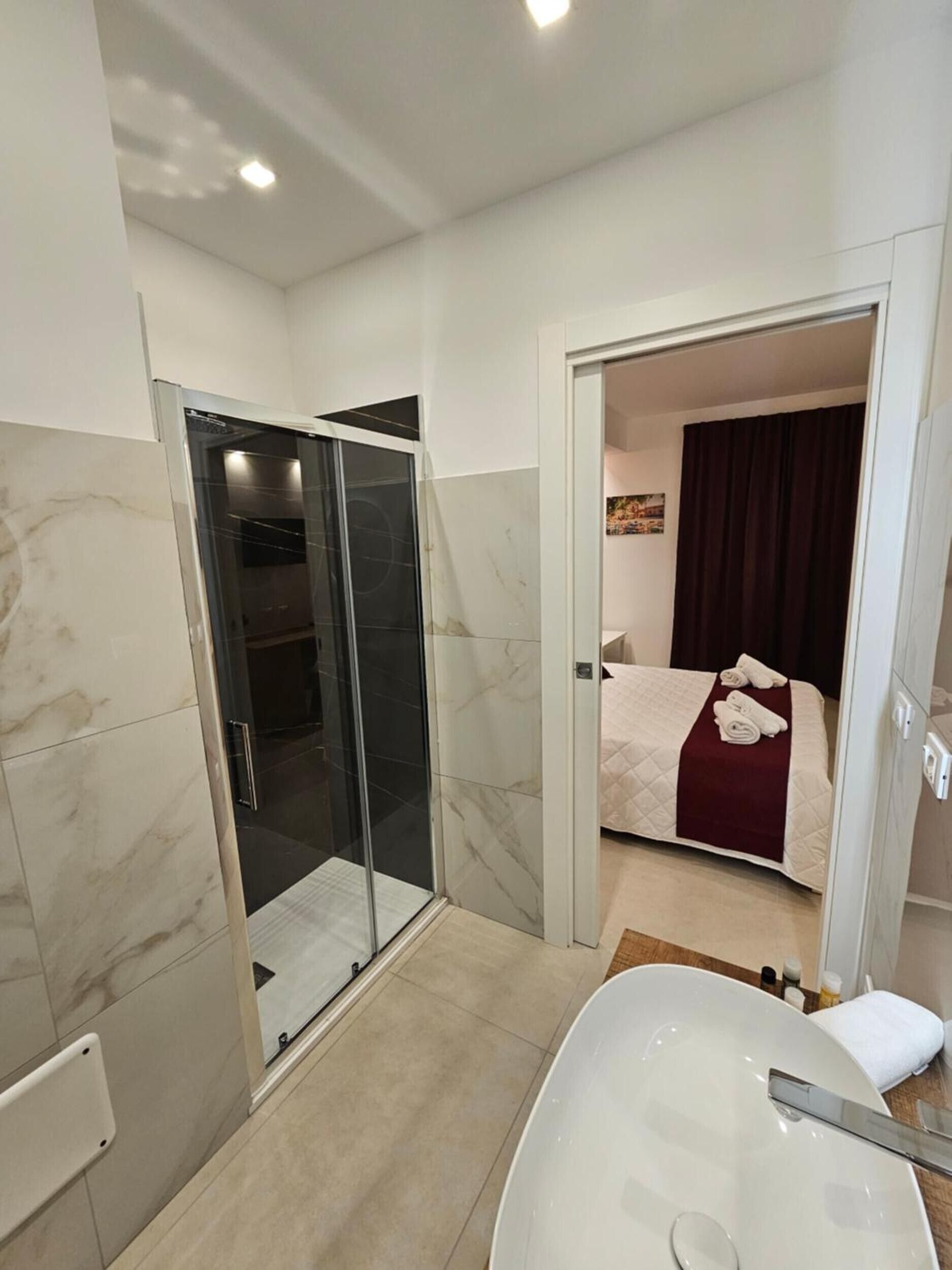 Doccia, asciugacapelli, asciugamani