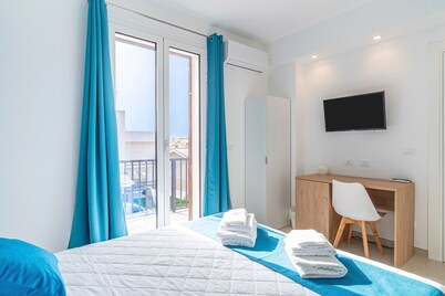 Aura B&B - Quadruple Room Bed and Breakfast