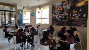 Food court - Hotel Reyna (Lima)