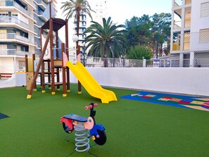 Children’s area - Beachfront Apartment in Cullera, Valencia with Sea Views (cullera)