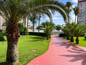 Property grounds - Beachfront Apartment in Cullera, Valencia with Sea Views (cullera)