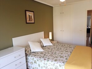 2 soverom, strykejern/-brett, wi-fi og sengetøy