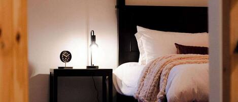 House, Multiple Beds, Hot Tub (The 312 House)