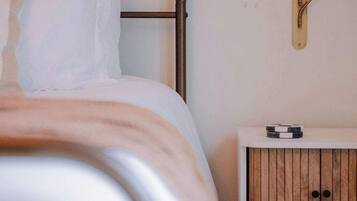 House, Multiple Beds, Hot Tub (The 312 House) | 4 bedrooms, individually decorated, individually furnished, bed sheets