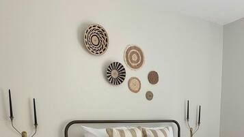 Hus, flere senger, spabadekar (The 312 House) | 4 soverom, individuelt dekorert, individuelt innredet og sengetøy