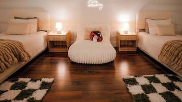 Huis, Meerdere bedden, bubbelbad (The 312 House) | 4 slaapkamers, individueel gedecoreerd, individueel gemeubileerd