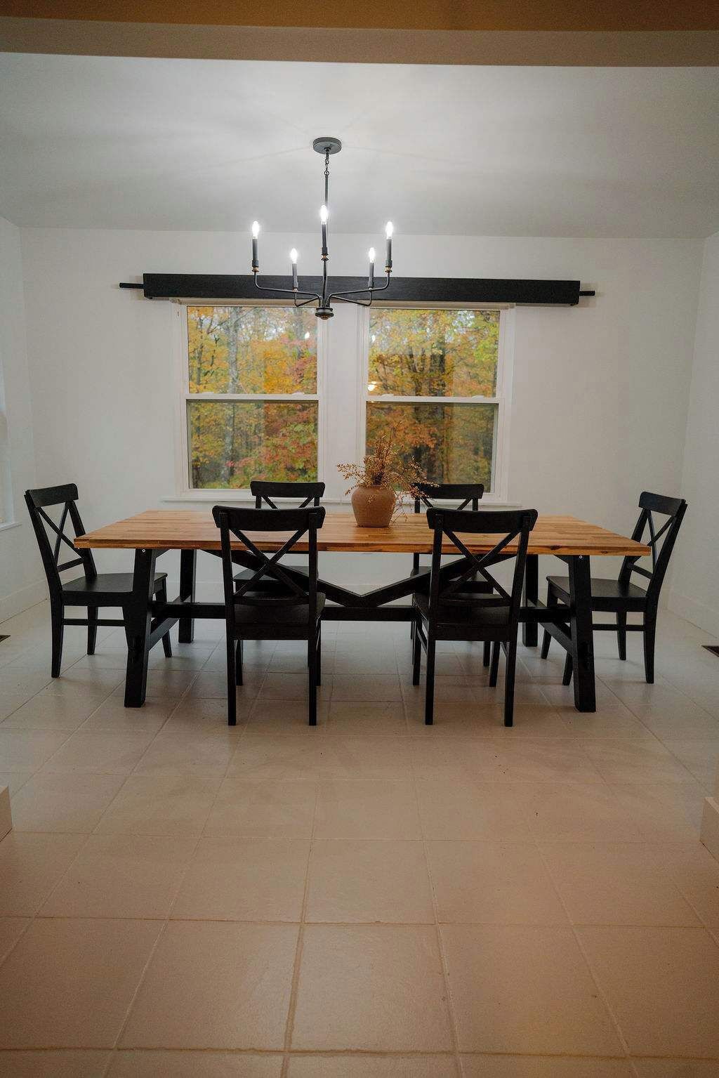 4 habitaciones, decoración personalizada y muebles diferentes 