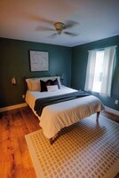 4 habitaciones, decoración personalizada y muebles diferentes 